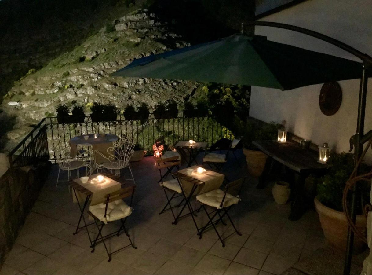Borgo Manca Suite Sasso di Castalda Εξωτερικό φωτογραφία